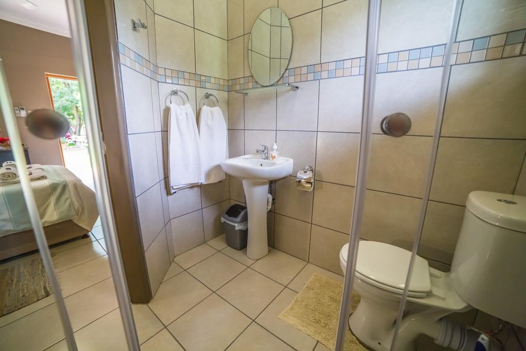 Beryl1 Guesthouse Klerksdorp Eksteriør billede